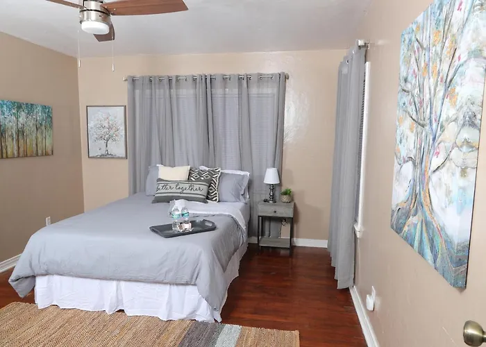 Fantastic Gem Minutes From Campus/stadium, Capitol Ferienhaus *