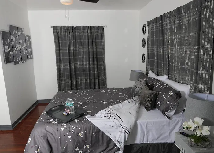Fantastic Gem Minutes From Campus/stadium, Capitol *
