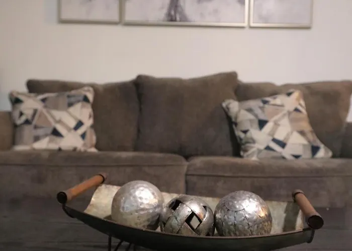 Fantastic Gem Minutes From Campus/stadium, Capitol Ferienhaus Tallahassee