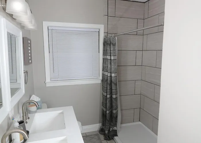 Fantastic Gem Minutes From Campus/stadium, Capitol *