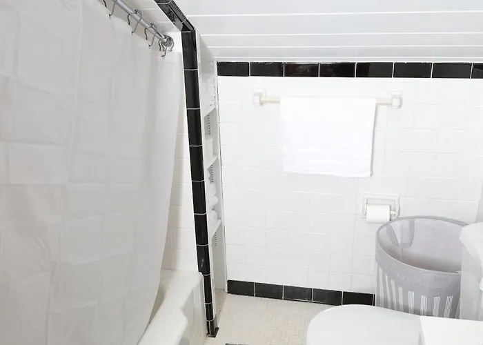 Ferienhaus Fantastic Gem Minutes From Campus/stadium, Capitol